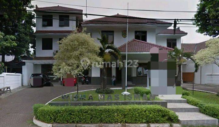 Rumah Megah 3 Lantai Shm Bisa Dikembangkan Menjadi Gedung Di Menteng Jakarta Pusat 1