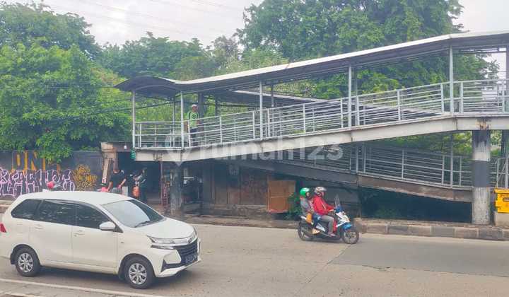 Very Strategic Land on Jl. Daan Mogot SHM 259m2