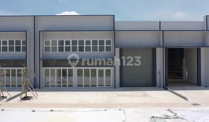 Warehouse 10 Minutes from Gading Serpong, 40ft Container Access, HGB 430m2 in Legok