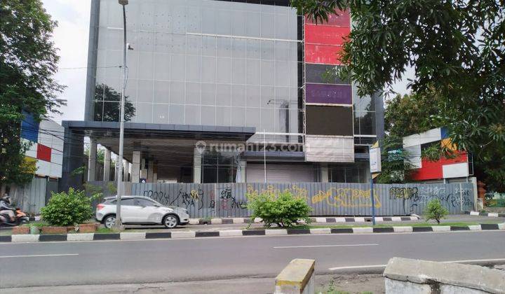 Gedung Standar Mall Siap Pakai Lokasi Pusat Kota  1