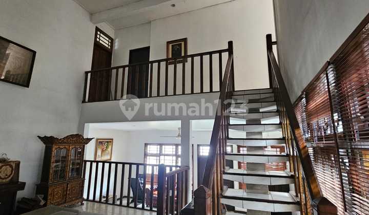 House in Pondok Kelapa, Duren Sawit for Sale, Consisting of Land and Building, Strategic Location 2