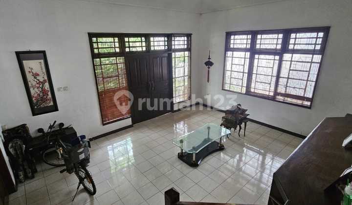 Rumah di Pondok Kelapa, Duren Sawit Dijual Berupa Tanah dan Bangunan Lokasi Strategis