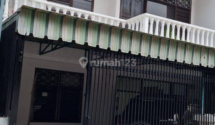 Rumah Rapi Dan Siap Pakai di Jelambar, Dijual 2