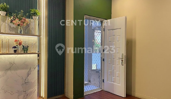 House near UMN, MNS, Hospital, Summarecon Mall Serpong House near UMN, MNS, Hospital, Summarecon Mall Serpong