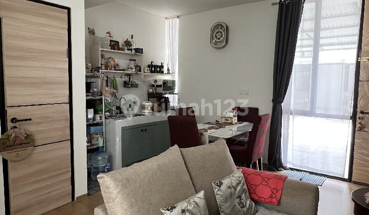 Rumah 2 Lantai Furnished Hadap Timur di Cendana Parc Lippokarawaci Rumah 2 Lantai Furnished Hadap Timur di Cendana Parc Lippokarawaci