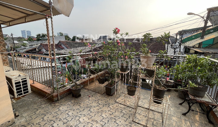 For Sale 2-Story House in Perumnas 1 Karawaci Tangerang 2