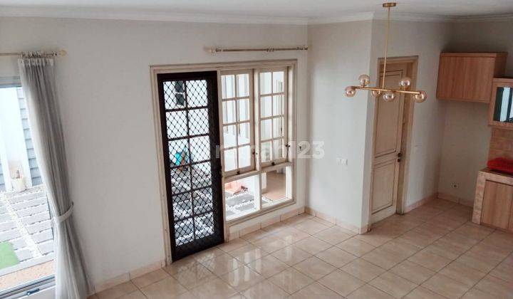 Disewakan Rumah 2 Lt Semi Furnished Di The Green BSD City Tangerang 2