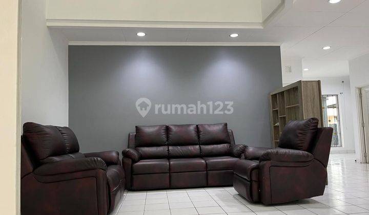 Disewa Rumah 2 Lantai Semi Furnished Siap Huni di Puspita Loka BSD 2