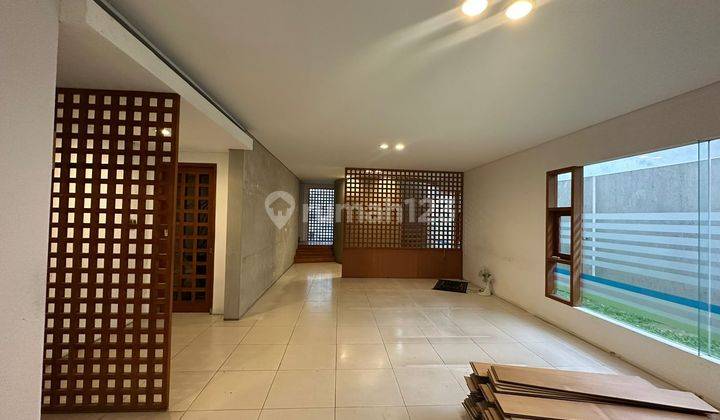 Disewakan Ruko di Kemang, Jakarta Selatan Dengan Galery Konsep 3 Lantai Untuk Office 6