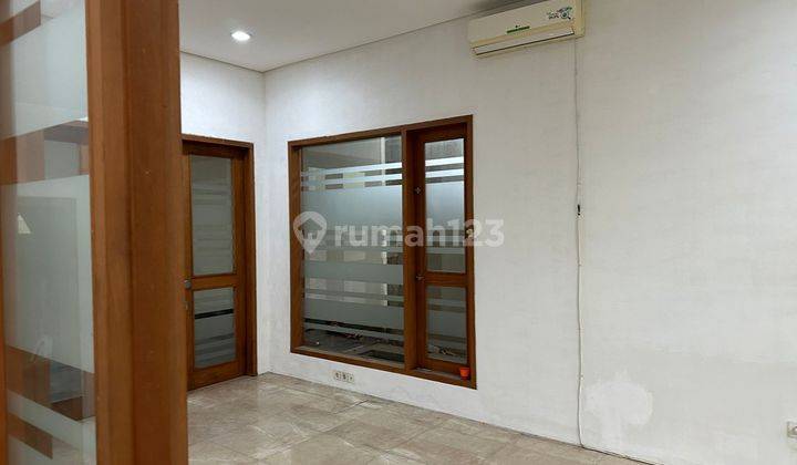 Disewakan Ruko di Kemang, Jakarta Selatan Dengan Galery Konsep 3 Lantai Untuk Office 18