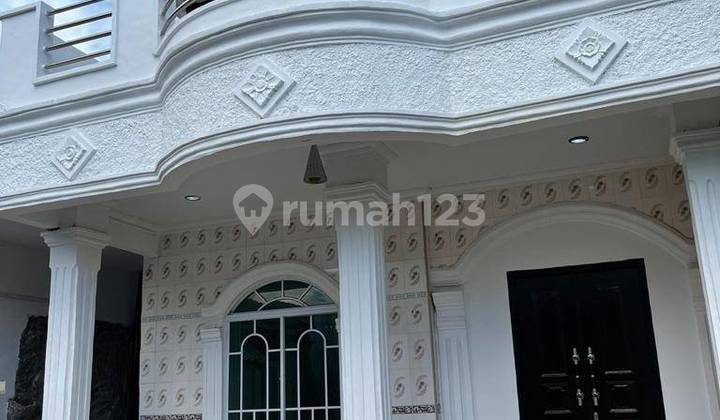 Dijual Rumah Hook Menawan di Mediterania