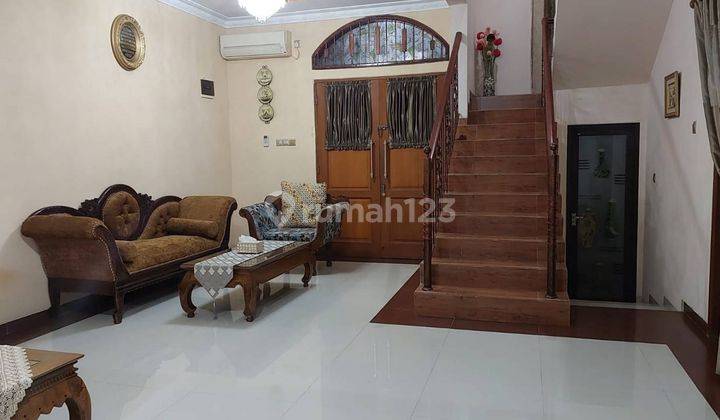 Dijual Rumah 2 Lantai Semi Furnish Bellavista Residence  2