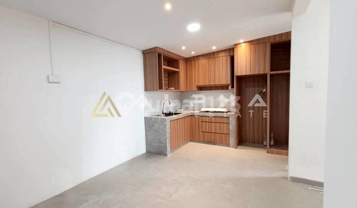 For Quick Sale: Hook House Ready for Renovation in Cactus Garden, Batam Center For Quick Sale: Hook House Ready for Renovation in Cactus Garden, Batam Center