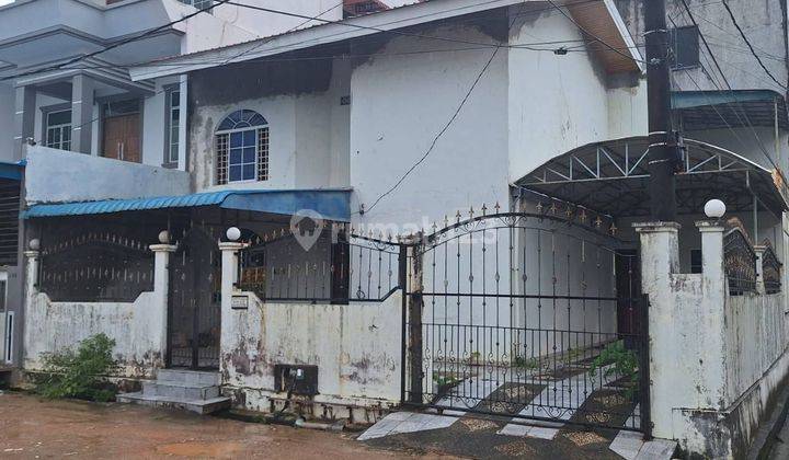 Dijual Murah Rumah Hook di Seberang Sekolah Hu 1