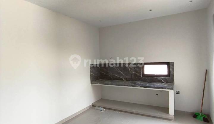 For Sale 2-Story Hook House in Summercoast, Tiban 2