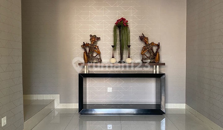 Rumah Bagus di Lippo Karawaci Rumah Bagus di Lippo Karawaci