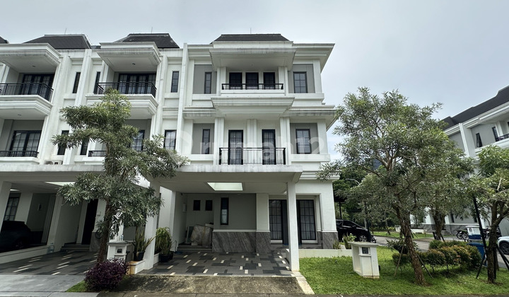 For Sale 3-Story Corner House in Sutera Winona, Alam Sutera, With Lift, South-East Facing, Good Mall.