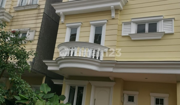 Dijual Rumah 3 Lantai Montana Gading Serpong Tangerang Furnished Bagus Siap Huni Can