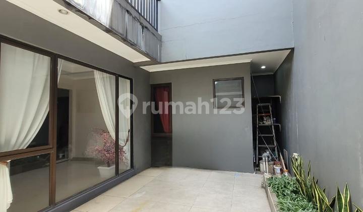 Disewa Rumah 2 Lantai 210 m2 The Icon BSD Tangerang Bagus Siap Huni Ind 1
