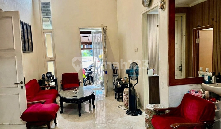 For Sale 1.5-Story House in Graha Valencia, Graha Raya, South Tangerang, Good Condition, Ready to Occupy.