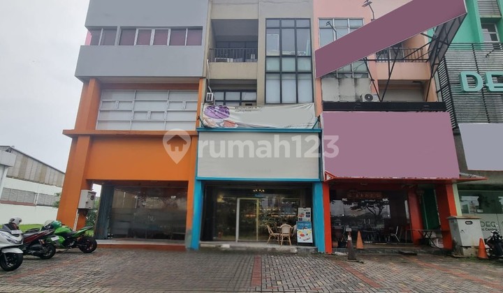 Di Sewa Ruko 3 Lantai Boulevard Raya Gading Serpong Tangerang Strategis Siap usaha Sel Di Sewa Ruko 3 Lantai Boulevard Raya Gading Serpong Tangerang Strategis Siap usaha Sel
