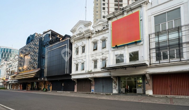 For Sale or Rent: 3-Story Row Shophouse in Paramount Gading Serpong, Tangerang, Excellent Strategic Location near Atria and Harris Hotels, Sms Mall, Business Ready.