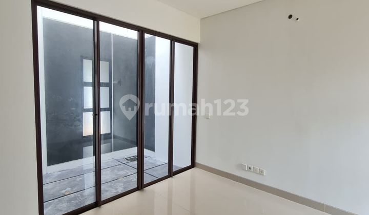 For Sale 2-Story House in Cluster Askara Vanya Park BSD City Tangerang, Excellent Condition Ready to Occupy, Facing Park 2