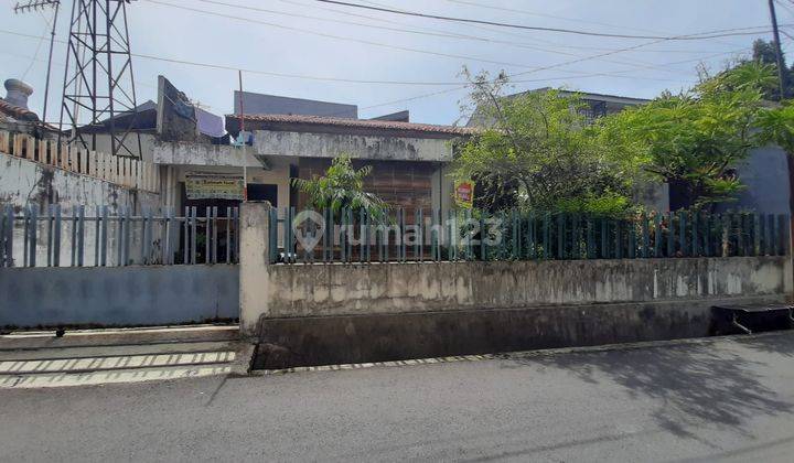 Rumah lama, di Haji Muhi VI , SHM , Butuh Renovasi, hadap  Barat 1