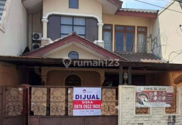 Rumah strategis di Cikoko Barat 2 Lantai SHM Selatan 1