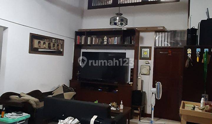 Rumah di Kompleks Bappenas Butuh Renovasi SHM 2