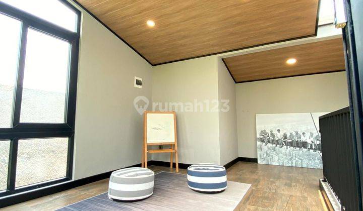 Rumah Baru, 3.5 lantai, lokasi elit,5 menit ke PIM  2