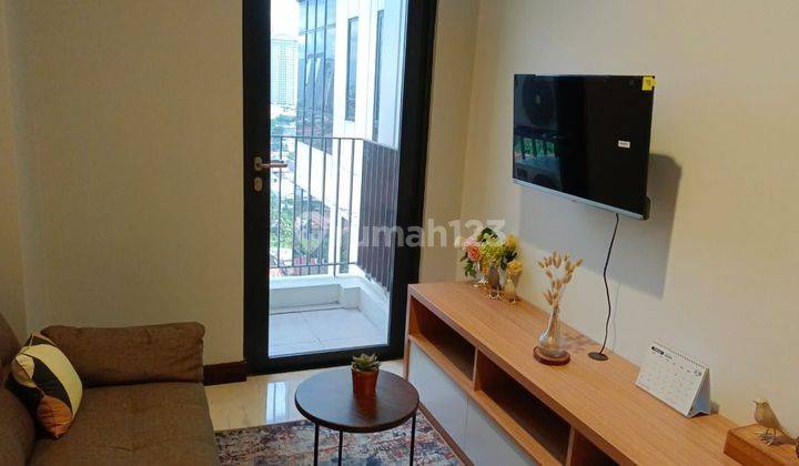 Apartemen Permata Hijau Suites, Bagus, Furnished, Strategis 1