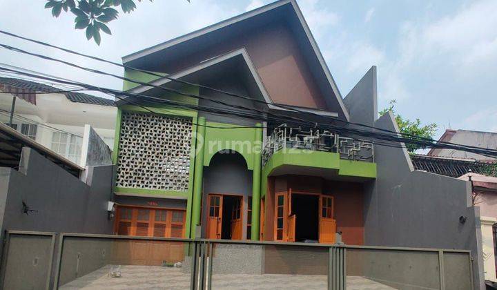 Rumah di Lebak Lestari, 3 Lantai, Bagus, SHM,Hadap Barat 1