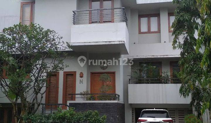 Rumah dijual di Jln. Lebak Bulus I 3 Lantai, Butuh Renovasi,Hadap Barat 1