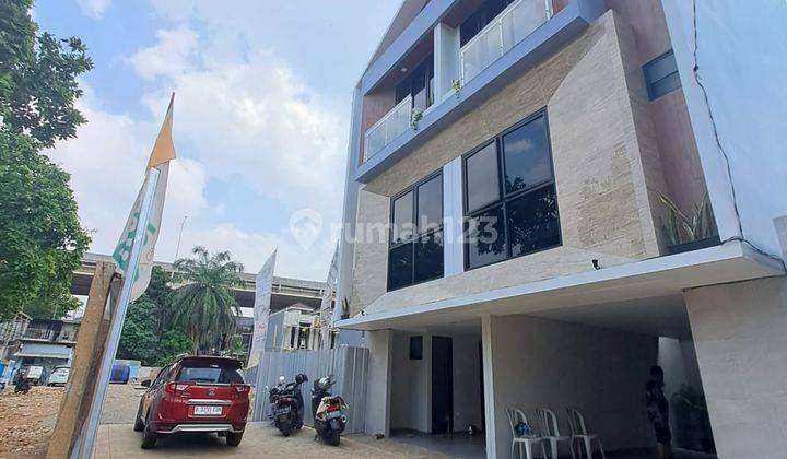 Aparthouse Rumah Modern Minimalis Sangat Strategis Akses Mudah  2