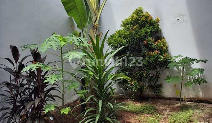 Nice and Strategic House, 5 Minutes to Tb Simatupang