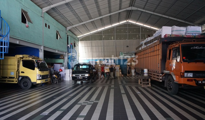 Gudang, Strategis,Dekat Pusat Kota,Ada Rumah Tinggal Juga 2 LT.