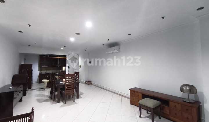 Apartemen 3 Kamar Tidur Semi Furnished Bagus 2