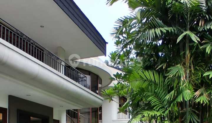 Renovated House, Swimming Pool, Rare Find 2