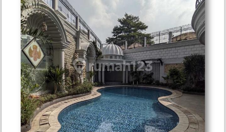 Rumah Bagus Unfurnished SHM di Menteng, Jakarta Pusat 2