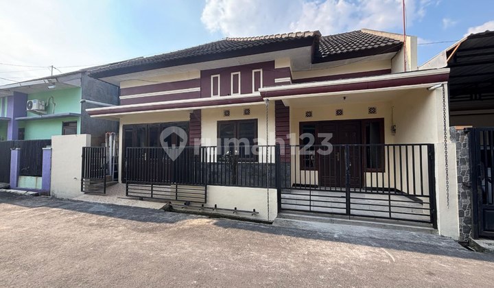 Rumah Cantik Murah Harga Spesial Luas Tanah 110 Dekat Exit Tol Solo