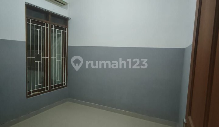 Rumah Cantik Siap Huni di Cluster Ternama Gentan Raya 2