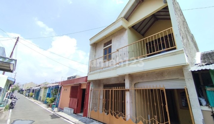 Affordable 2-Story House Ready to Live In, Only 10 Minutes to UNS Solo Campus 2