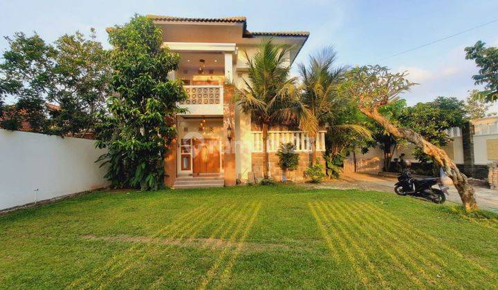 Rumah Mewah Luas Tanah 777 M Include Furnish Dan Kolam Renang Hanya 10 Menit Ke Kota Solo 1