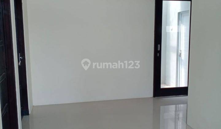 Rumah Baru Murah di Perumahan dekat Transmart dan UMS 4