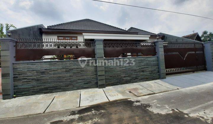 Rumah Baru Mewah Istimewa 1 lantai dekat Manahan Solo 2