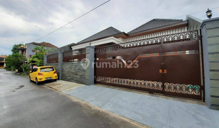 Rumah Baru Mewah Istimewa 1 lantai dekat Manahan Solo 3