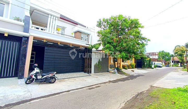 Rumah Baru Mewah 2 Lantai Istimewa Solo Kota 2