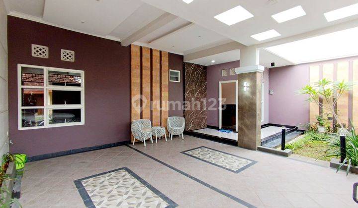 Rumah Baru Mewah 2 Lantai Istimewa Solo Kota 5