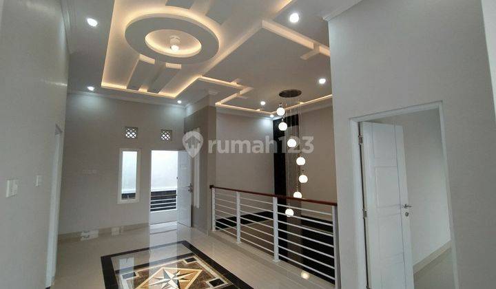 Rumah Baru Mewah 2 Lantai Istimewa Solo Kota 10